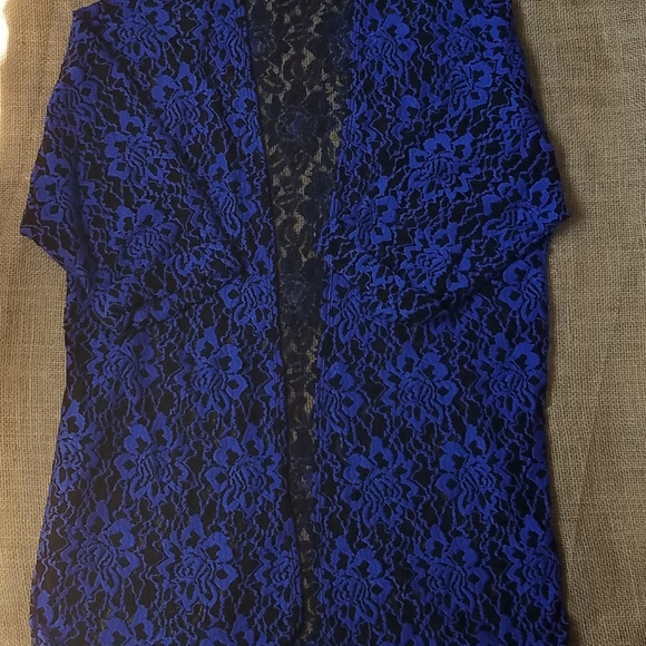 Vibrant Blue Lacey Open top - Picture 3 of 3